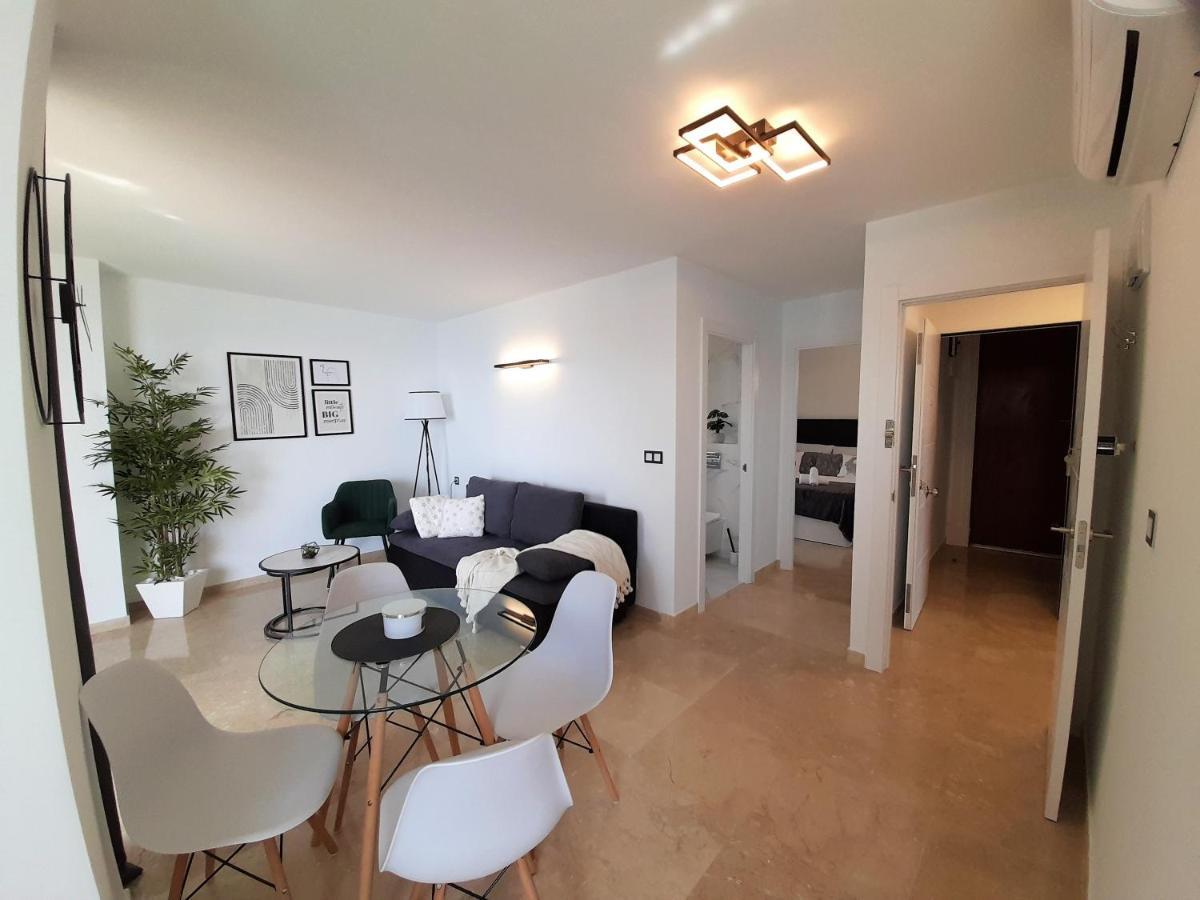 Apartment First Line Arenas P *